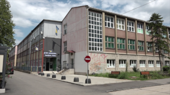Za učenike osnovnih i srednjih škola počeo raspust